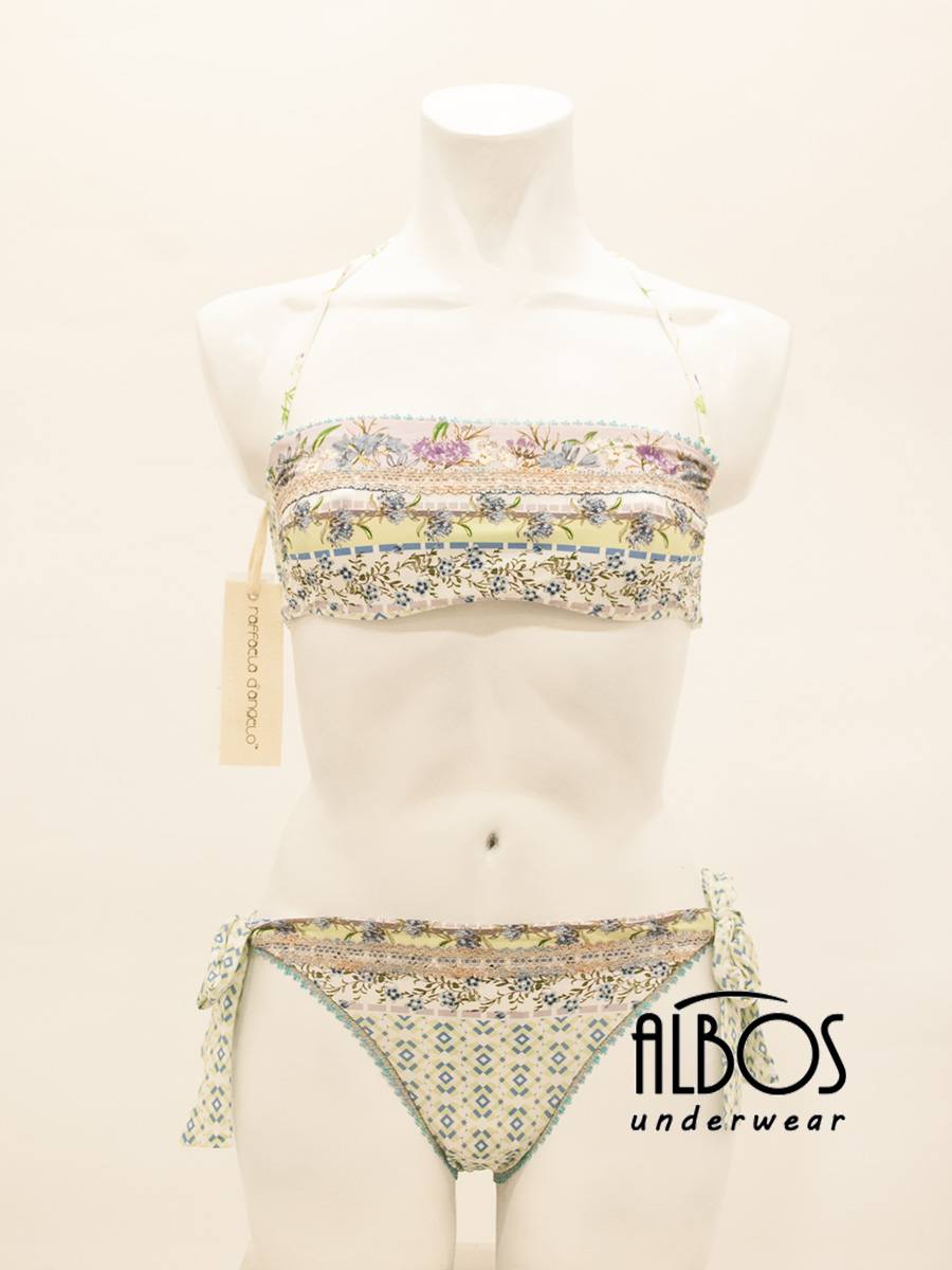 Bikini a Fascia Fiiori BKD32 - Raffaela D' Angelo (1) Bikini a Fascia Fiiori BKD32 - Raffaela D' Angelo (1)